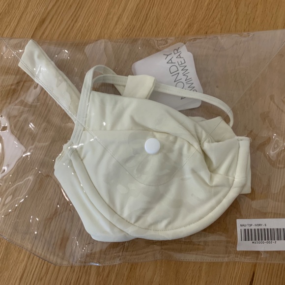 Monday Swimwear - Maui top (S) - Ivory - Picture 7 of 9